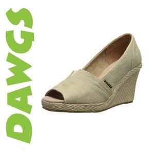 DAWGS Canvas Wedges NWT